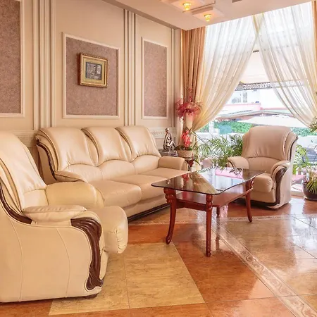Семеен Хотел Империал Otel