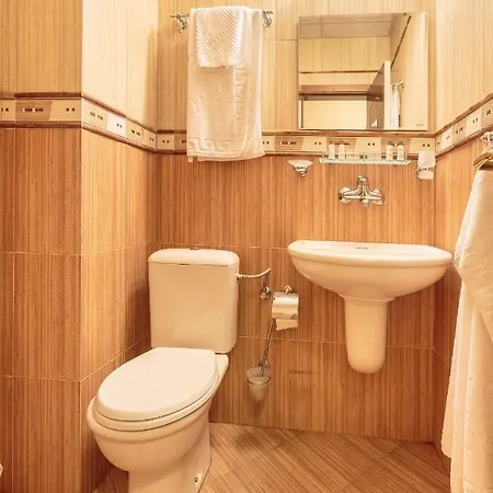 Otel Семеен Хотел Империал Primorsko