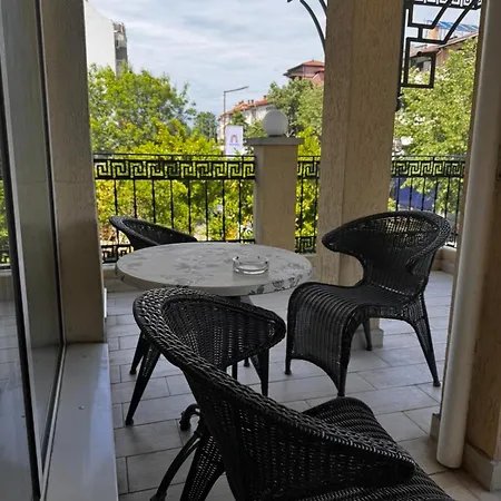 Hotel семеен империал 2*
