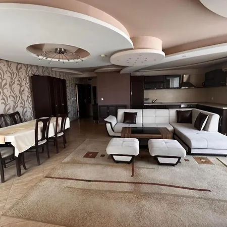 семеен империал Hotel